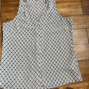 Banana Republic Black & White Geometric V-Neck Tank